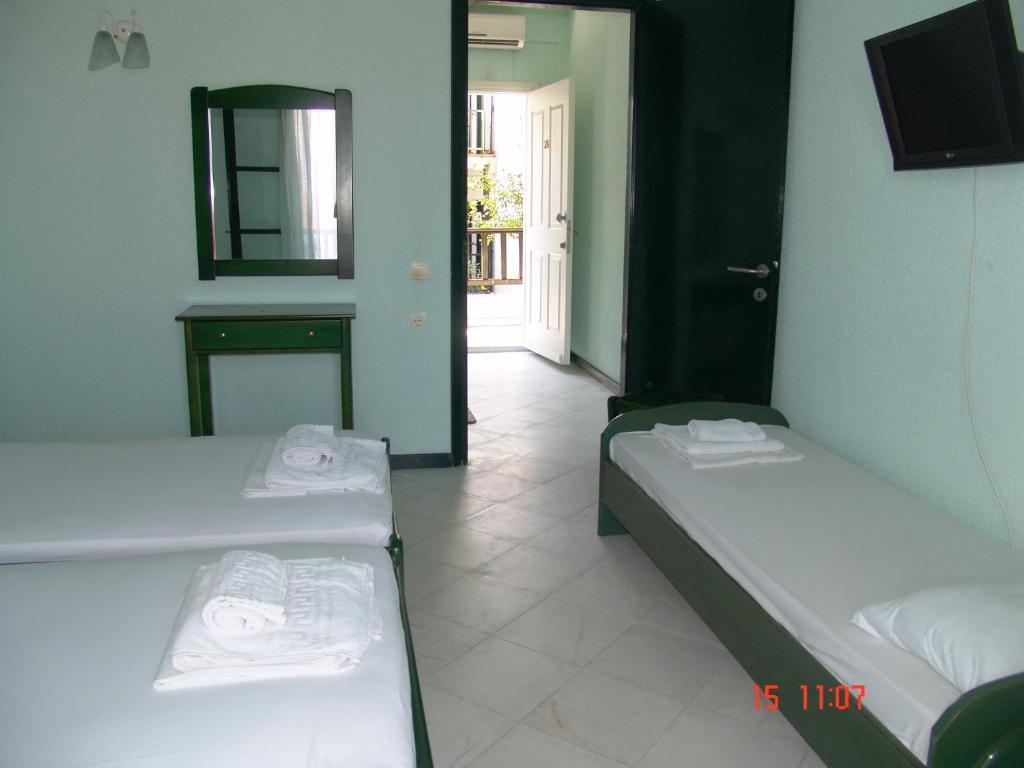Nikos Apartments Afytos Rum bild
