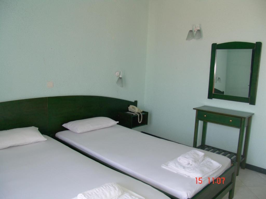 Nikos Apartments Afytos Rum bild